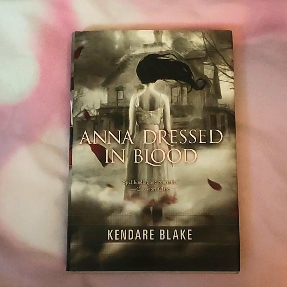 Anna Dressed In Blood Book